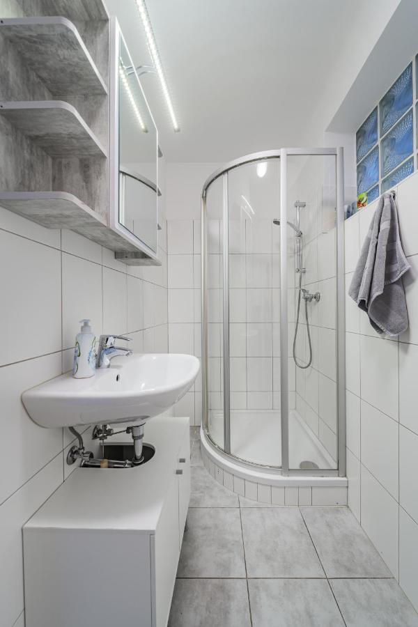 Modernes Appartement Nahe U-Bahn Und Schoenbrunn فيينا المظهر الخارجي الصورة